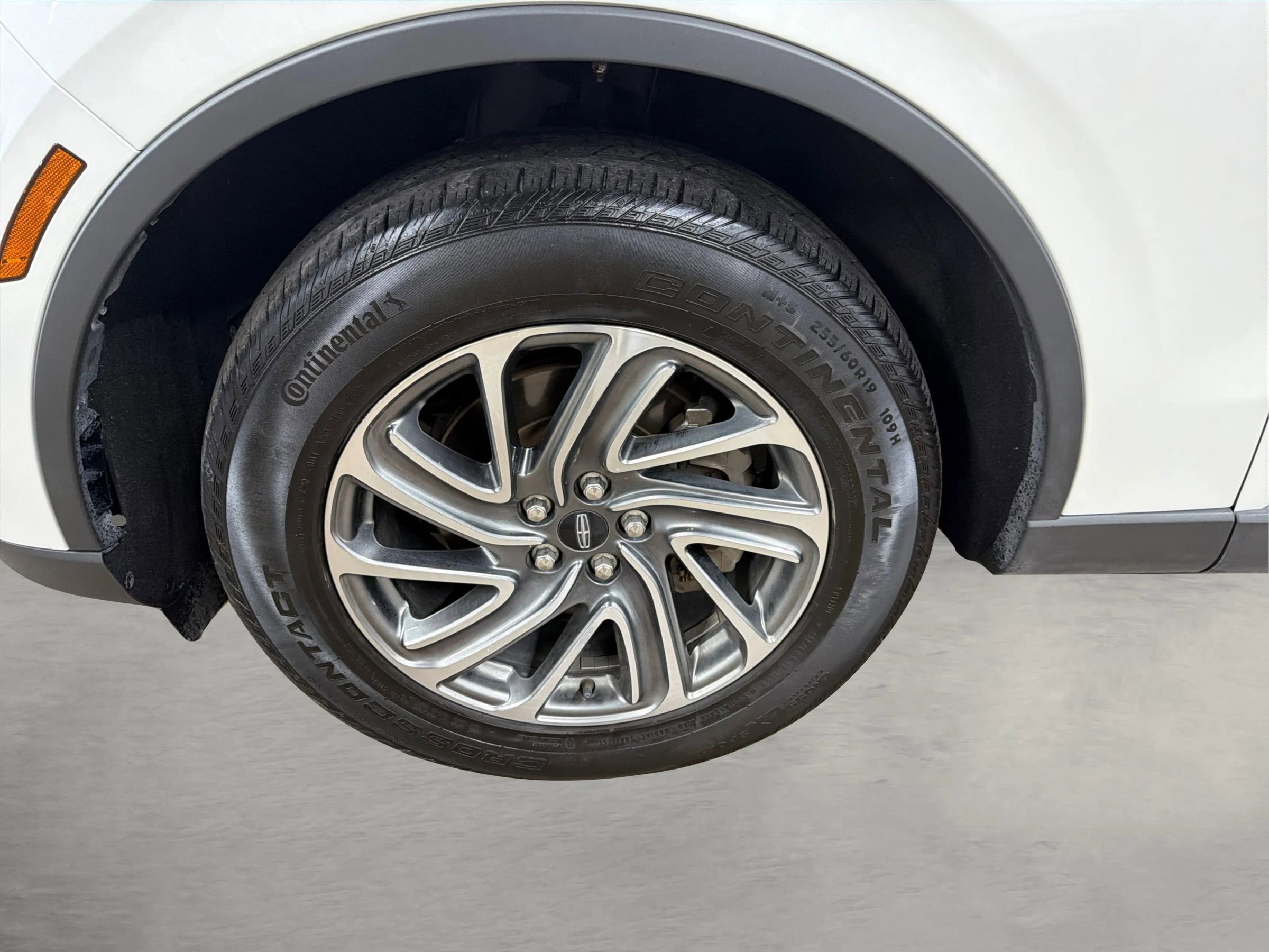 Used 2021 Lincoln Aviator AWD w/ Elements Package image 15