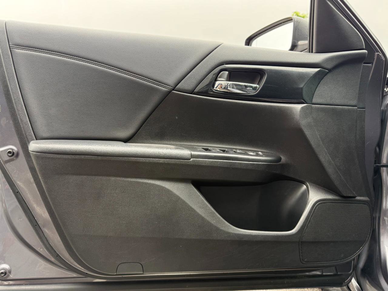 Used 2015 Honda Accord Sport image 17