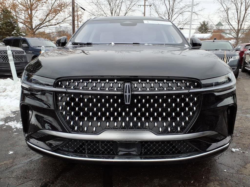 Certified 2024 Lincoln Nautilus Reserve w/ Equipment Group 202A image 2