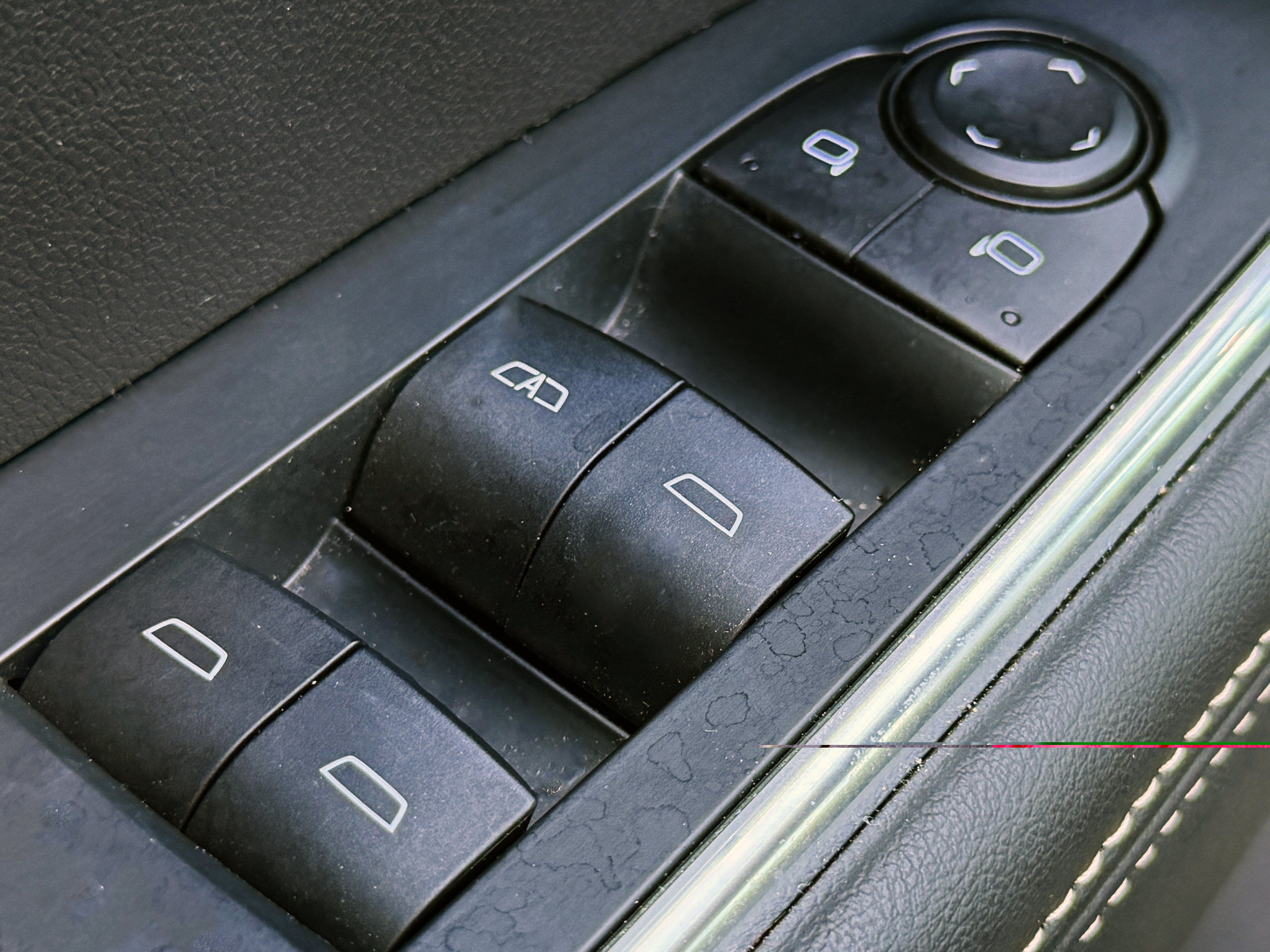 Used 2025 GMC Acadia Elevation w/ Elevation Premium Package FWD image 5
