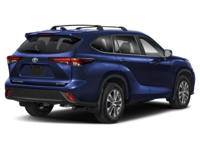 New 2026 Toyota Highlander XLE image 2