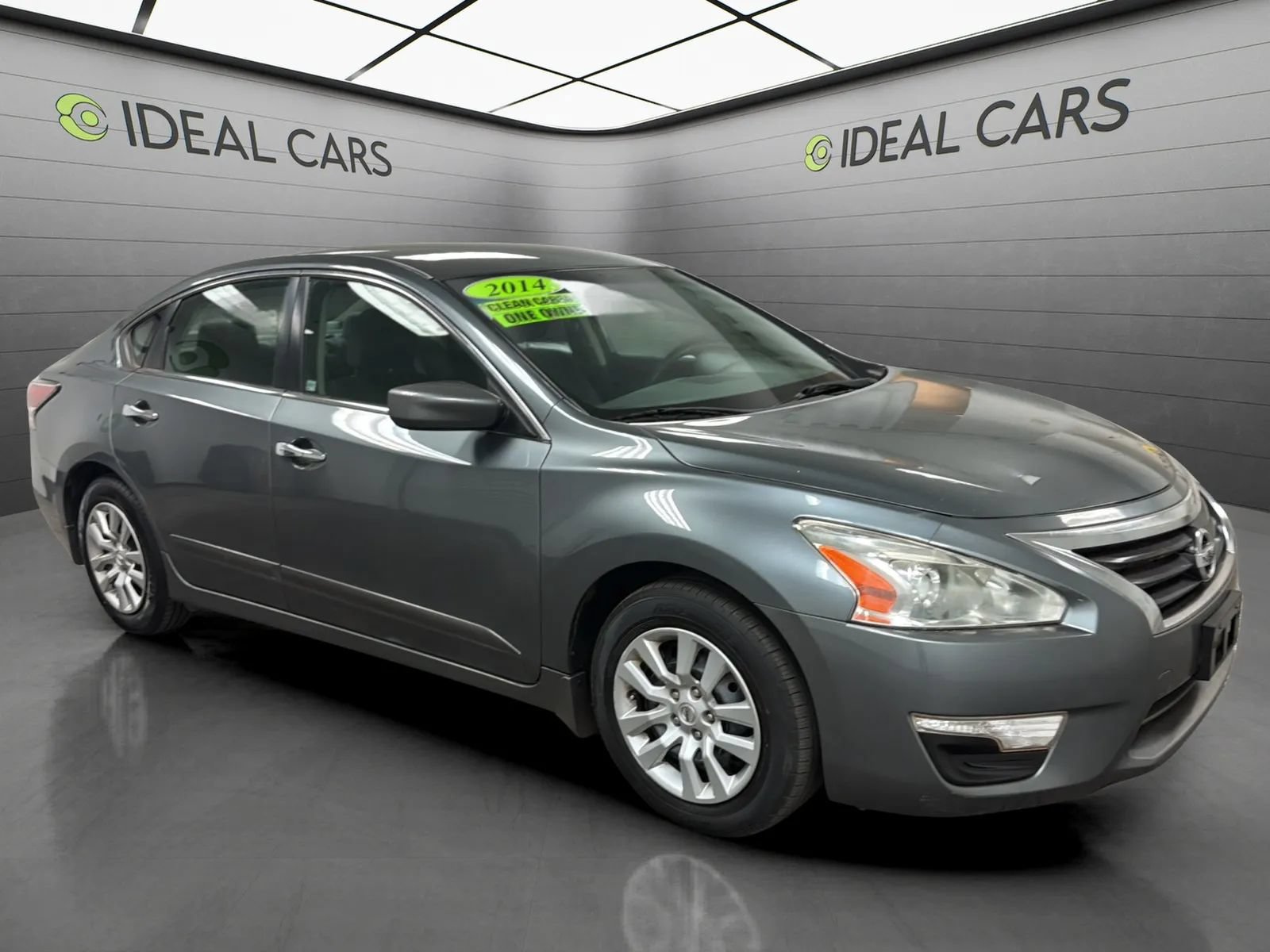 Used 2014 Nissan Altima 2.5 S w/ Display Audio Package FWD image 3