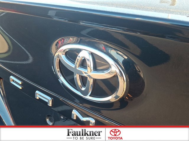 Certified 2020 Toyota Camry SE image 28