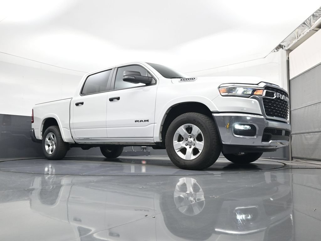 Used 2025 RAM 1500 Big Horn AWD/4WD image 17
