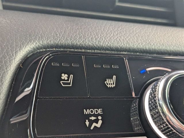 Used 2025 Honda Pilot Black Edition image 24