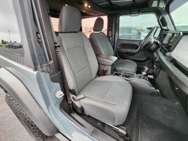 Used 2025 Jeep Wrangler Sport AWD/4WD image 24