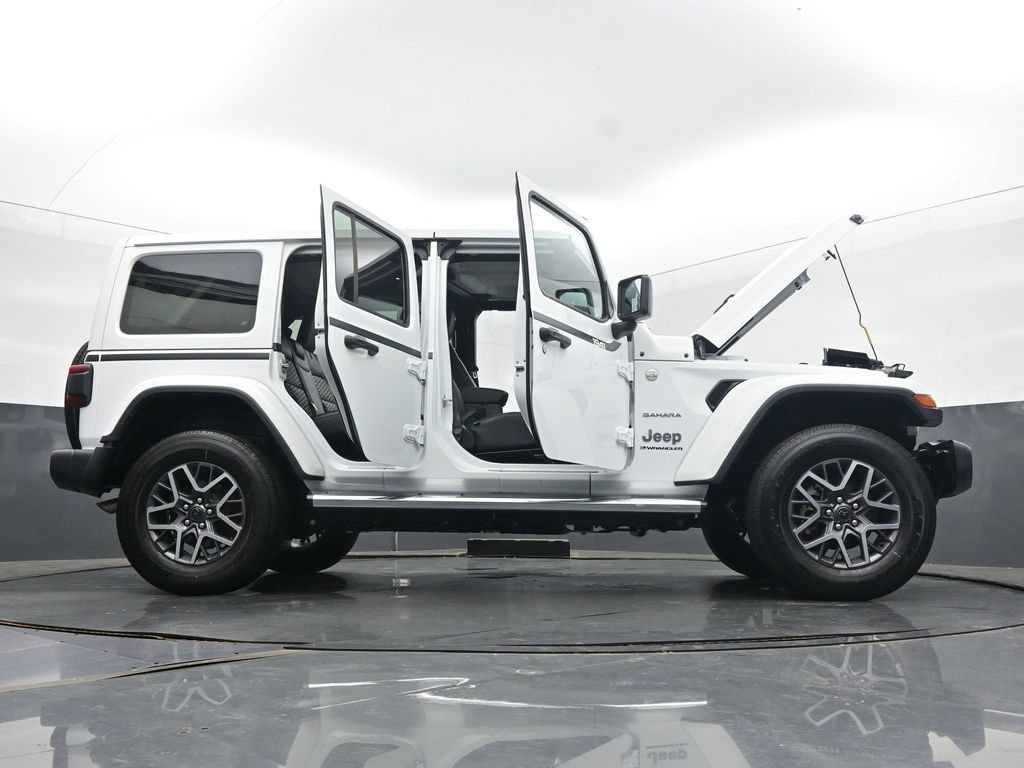 Used 2024 Jeep Wrangler Unlimited Sahara w/ Technology Group AWD/4WD image 69