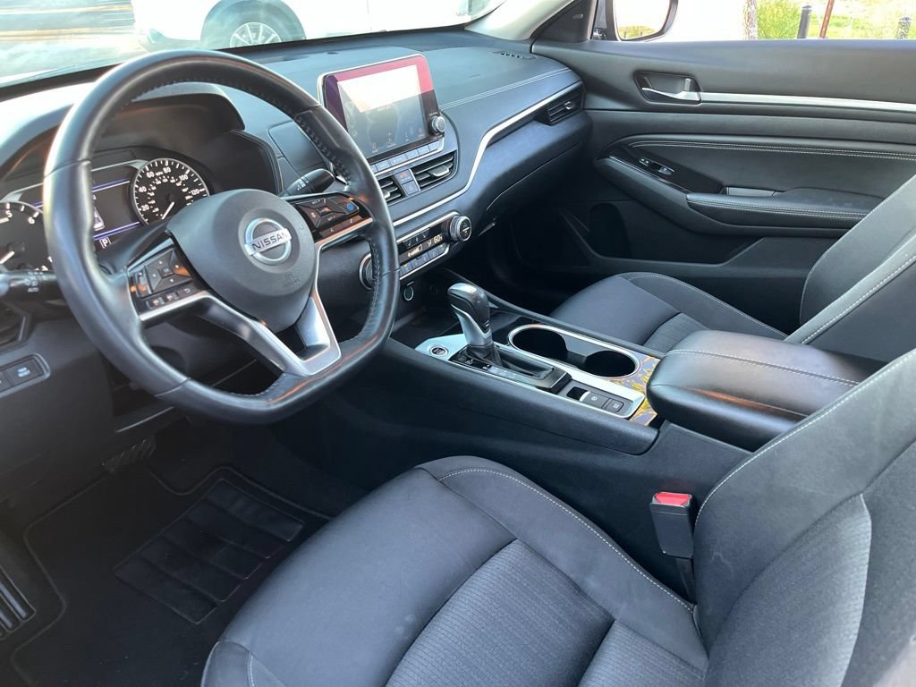 Used 2020 Nissan Altima 2.5 SV FWD image 19