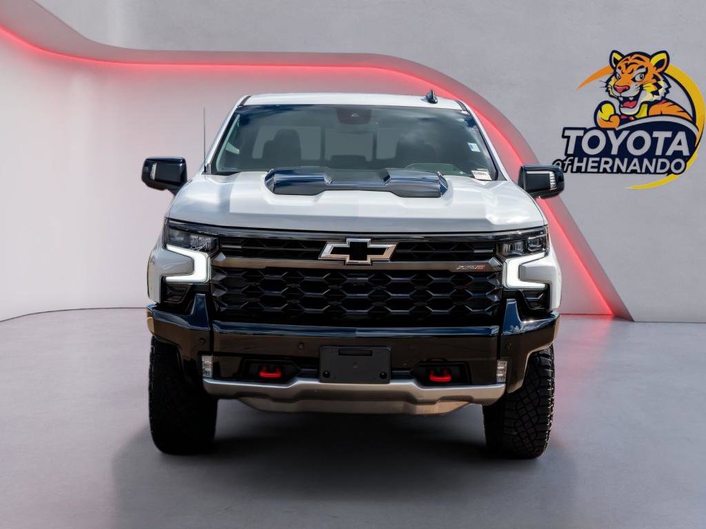Used 2025 Chevrolet Silverado 1500 ZR2 image 2