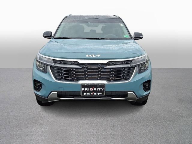Used 2024 Kia Seltos S AWD/4WD image 2