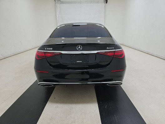 Used 2022 Mercedes-Benz S 500 4MATIC w/ AMG Line Package image 3