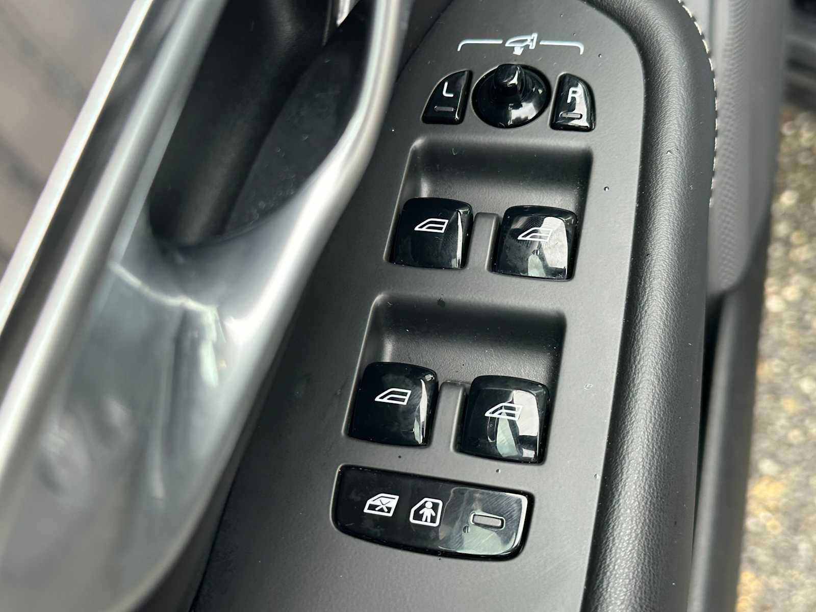 Certified 2024 Volvo XC90 T8 Ultimate image 22