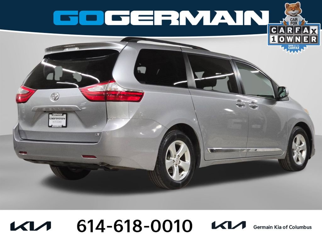 Used 2017 Toyota Sienna LE image 8