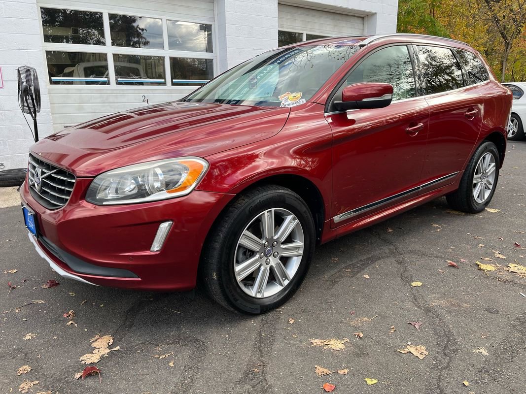 Used 2016 Volvo XC60 T6 w/ Proximity Package image 3