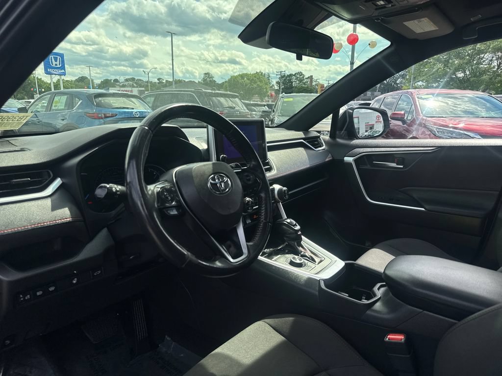 Used 2024 Toyota RAV4 SE w/ Weather & Moonroof Package AWD/4WD image 15