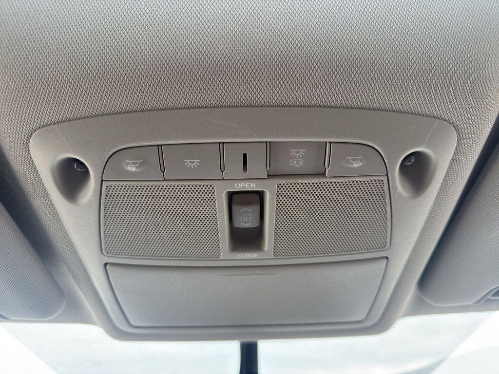 Used 2015 Nissan Rogue SL w/ SL Premium Package image 23