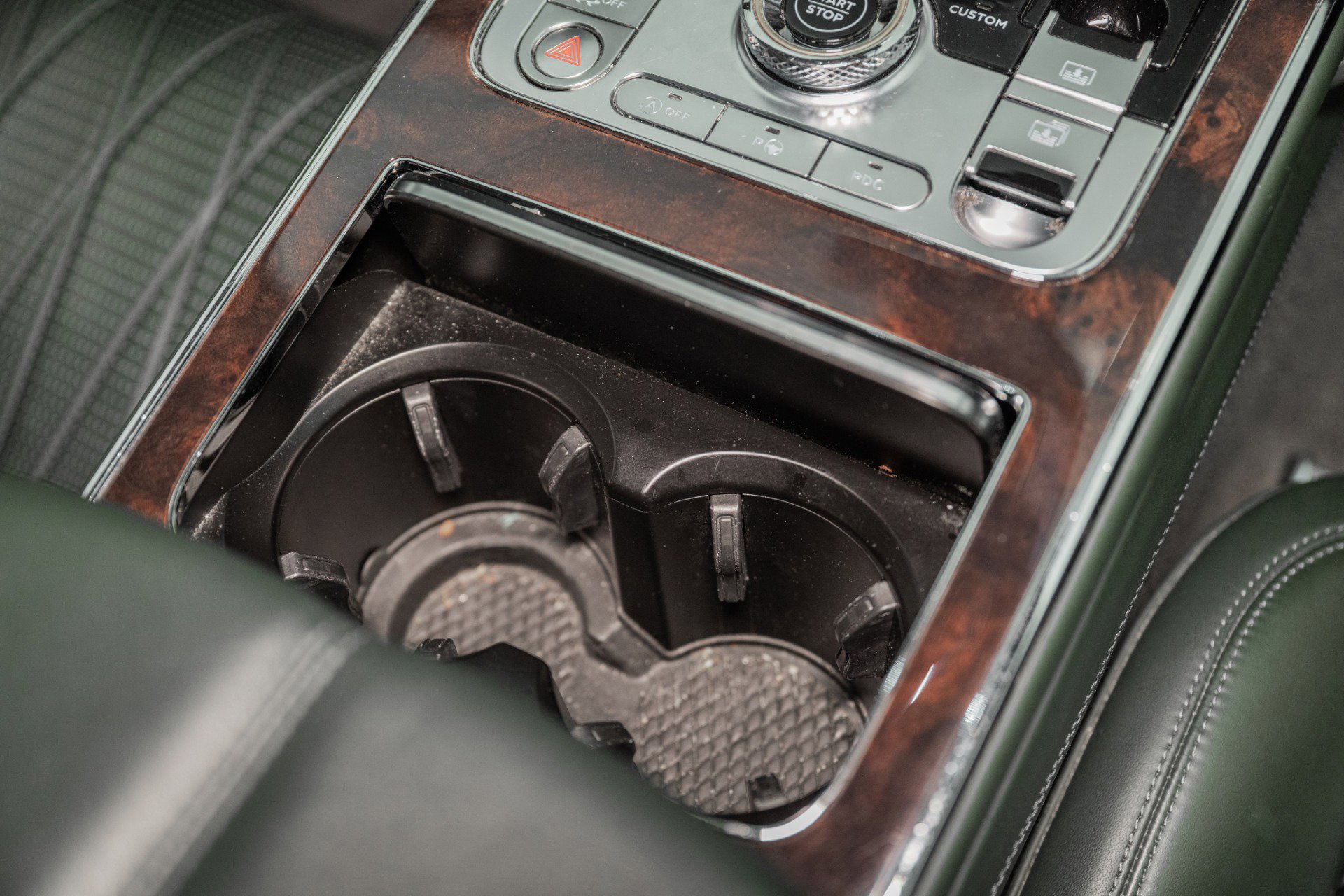 Used 2022 Bentley Flying Spur V8 image 48