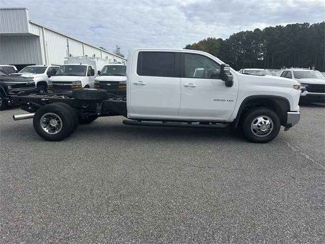 New 2025 Chevrolet Silverado 3500 LT w/ Convenience Package image 6