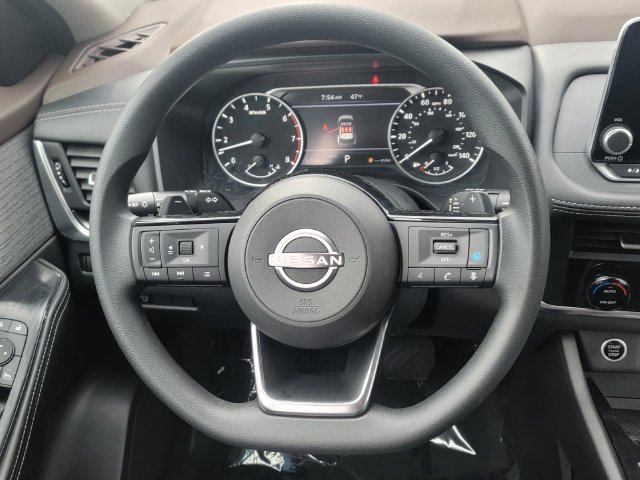 Used 2023 Nissan Rogue SV AWD/4WD image 20