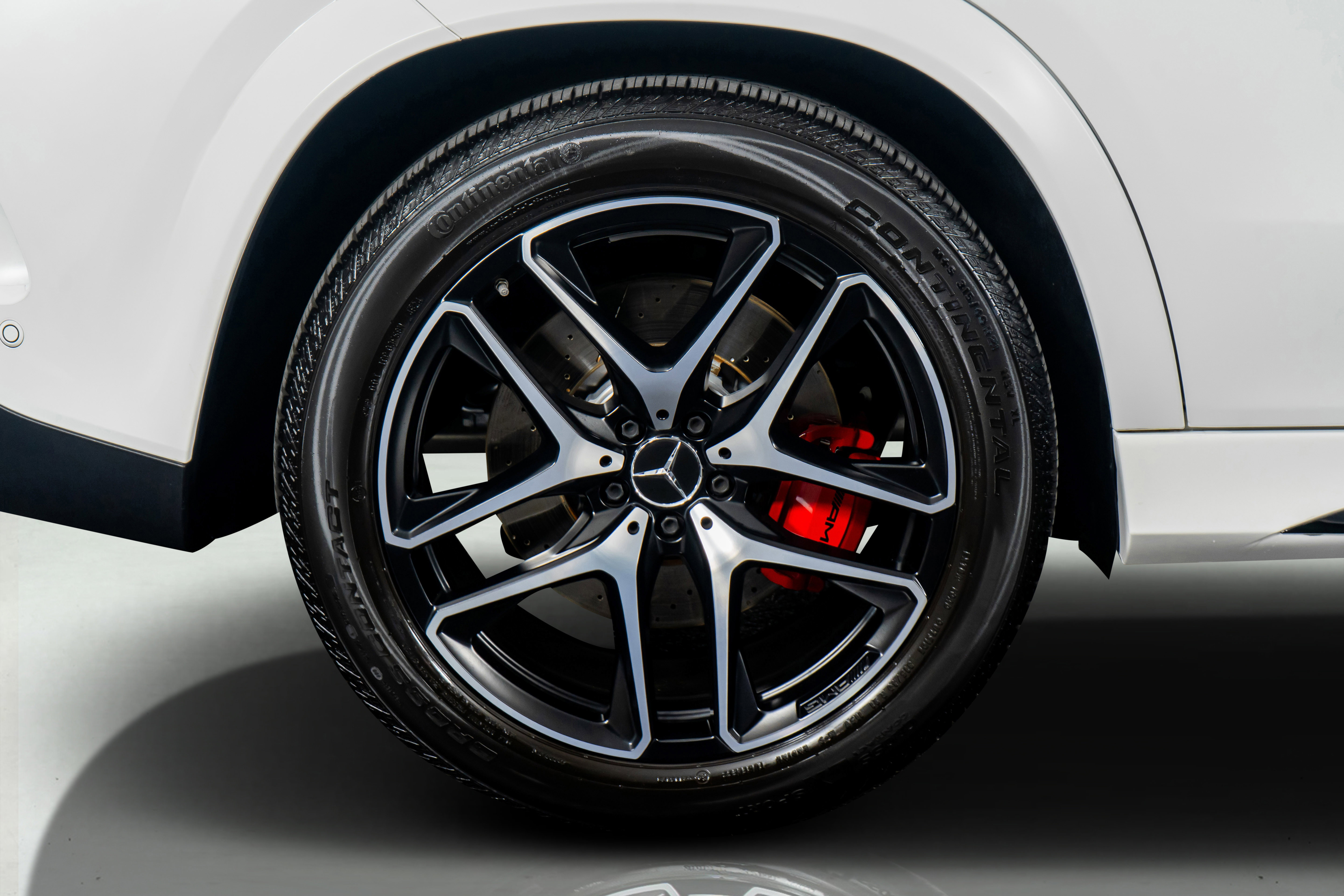Used 2025 Mercedes-Benz GLE 63 AMG S image 9
