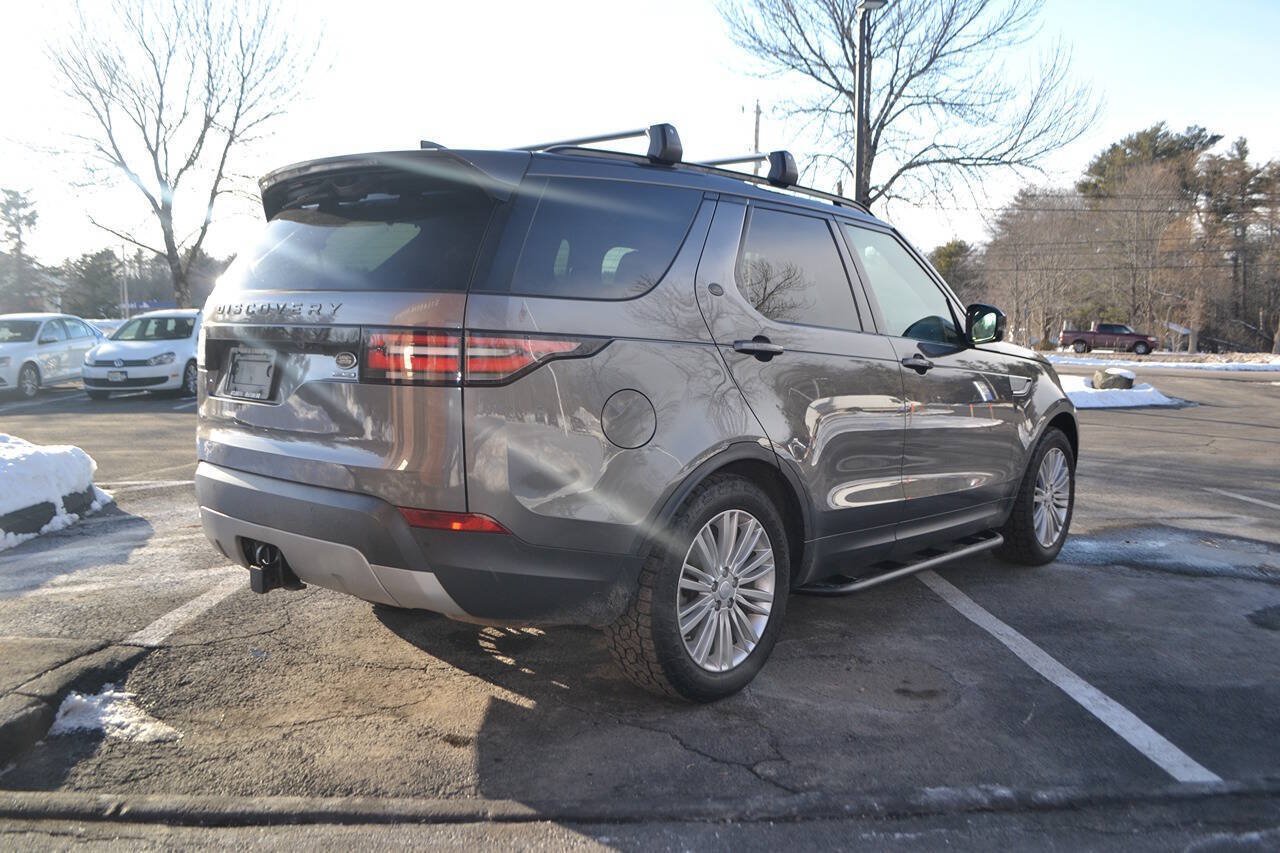 Used 2017 Land Rover Discovery HSE AWD/4WD image 16