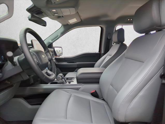 Used 2025 Ford F150 Lightning Flash image 17