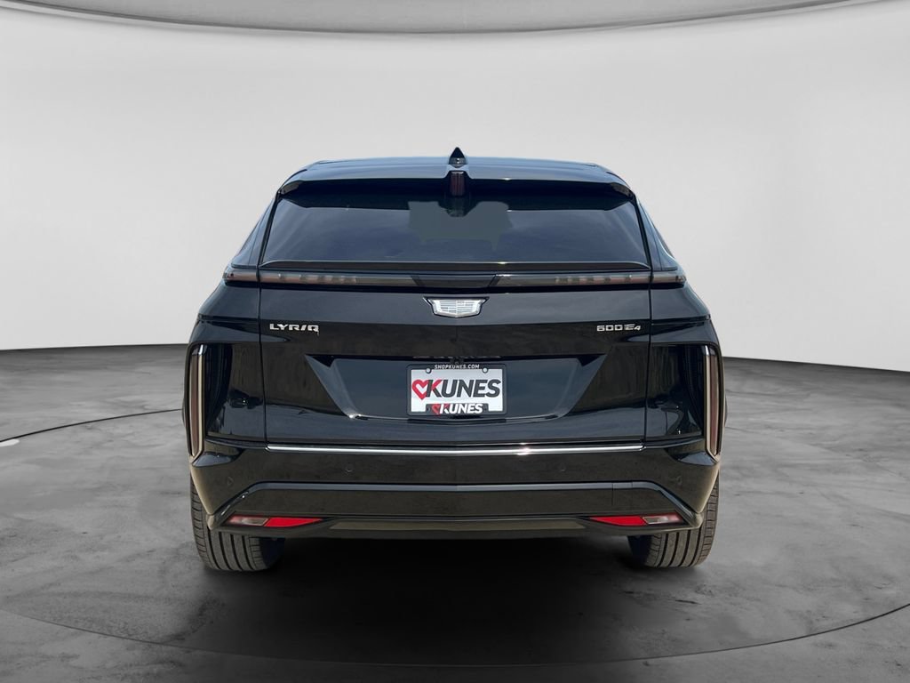 Used 2024 Cadillac Lyriq Luxury AWD/4WD image 9
