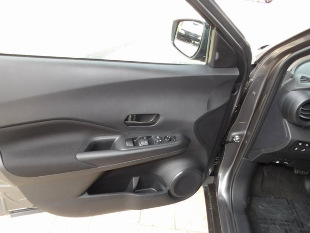 Used 2025 Nissan Kicks Play S image 15