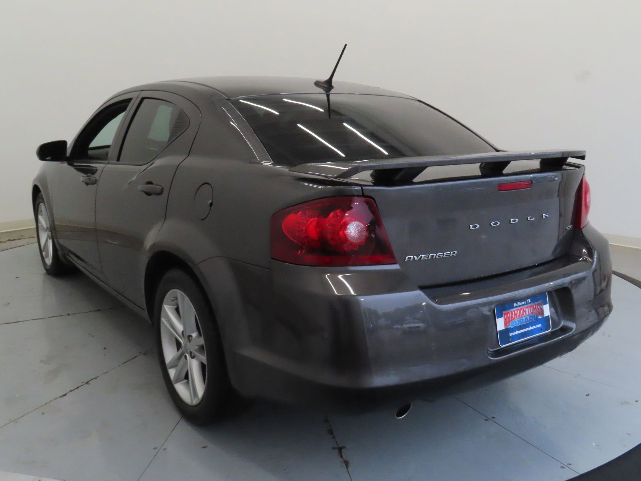 Used 2014 Dodge Avenger SXT w/ Rallye Appearance Group FWD image 5