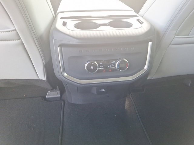 New 2025 Ford Expedition Platinum image 12