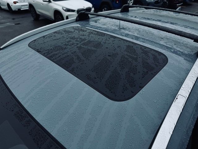 Used 2022 Honda CR-V Touring image 10