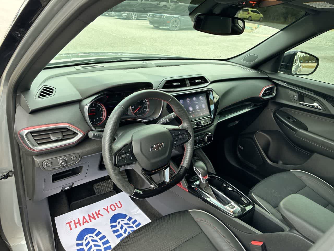 Used 2023 Chevrolet TrailBlazer RS w/ Sun and Liftgate Package FWD image 10