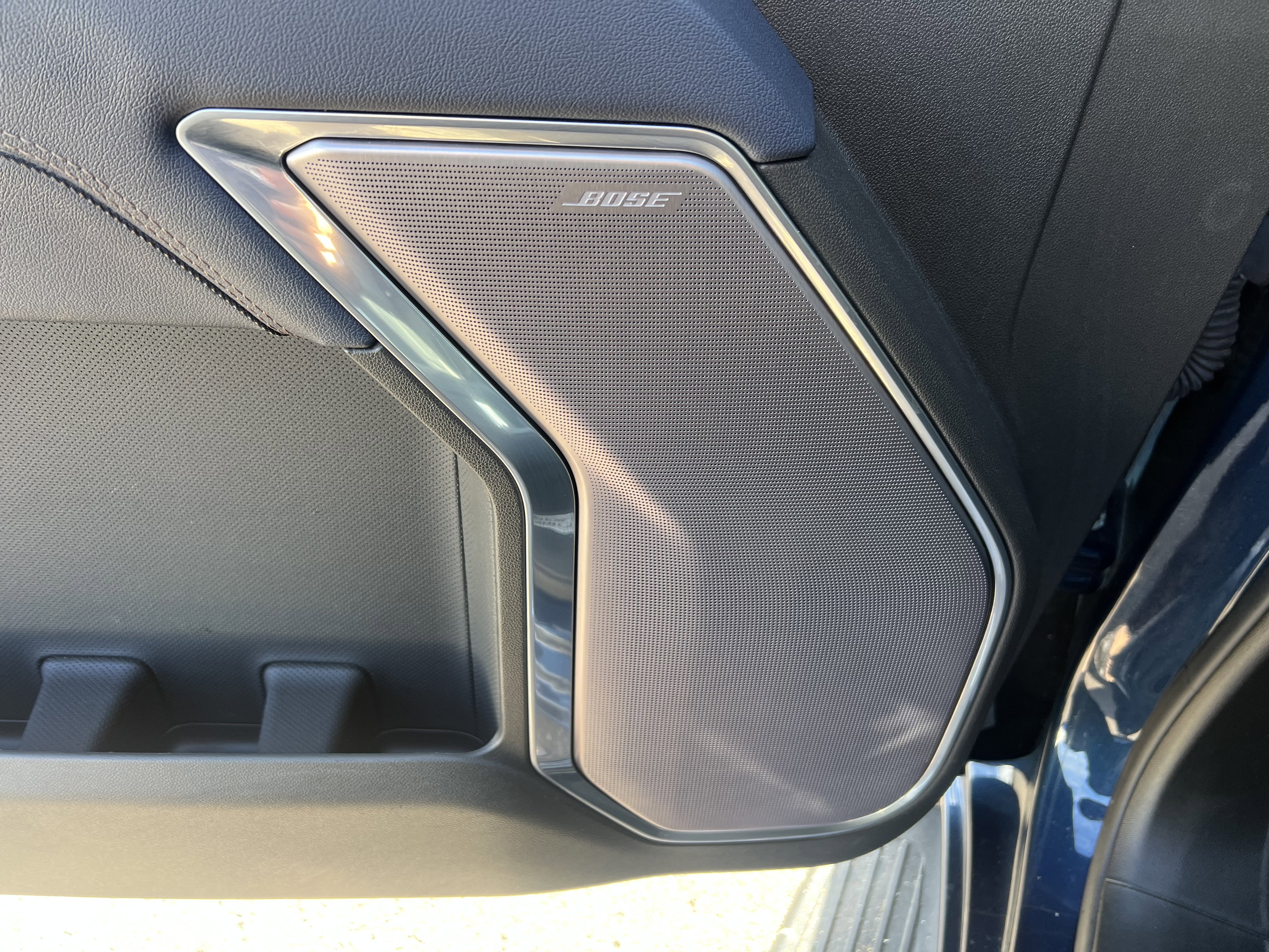 Certified 2022 Chevrolet Silverado 1500 High Country w/ Technology Package image 17