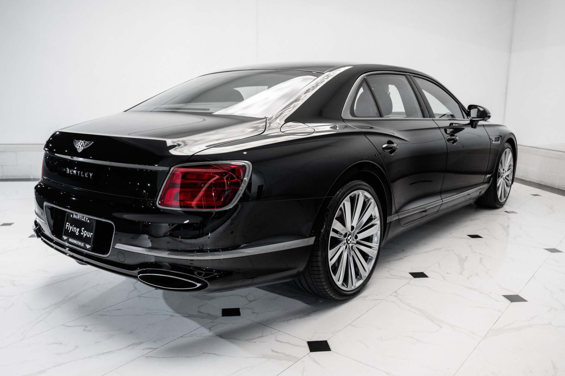 Used 2024 Bentley Flying Spur W12 image 11