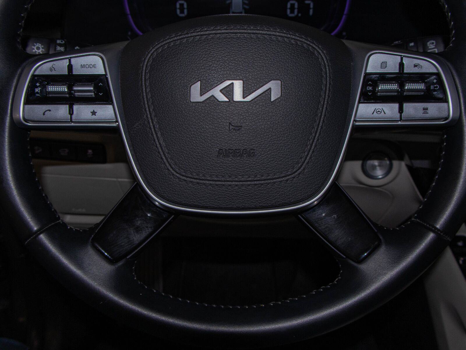 Used 2025 Kia Telluride S FWD image 12