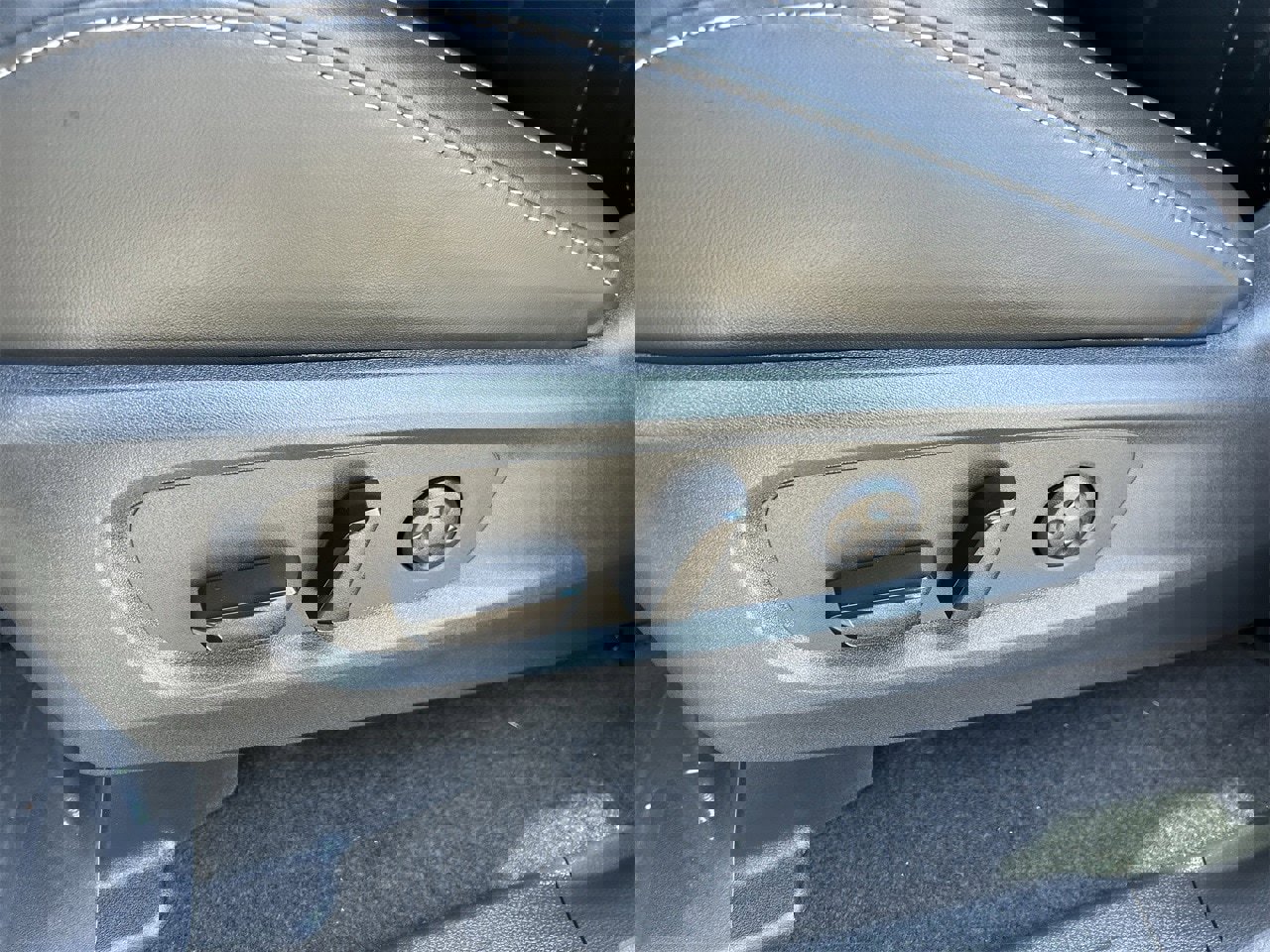 New 2026 INFINITI QX60 Luxe w/ Family Package image 22