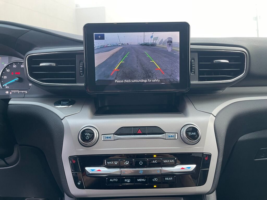 Used 2023 Ford Explorer XLT w/ Equipment Group 202A image 13