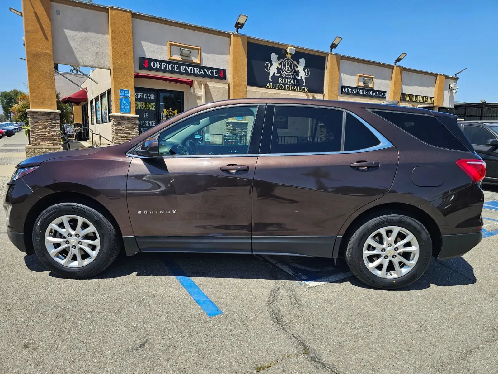 Used 2020 Chevrolet Equinox LT FWD image 8