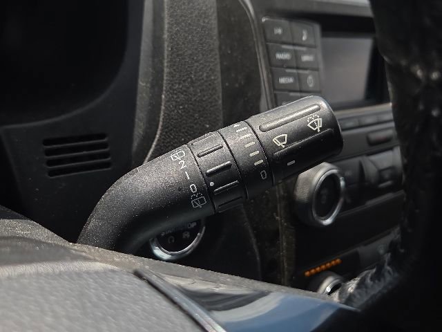 Used 2019 Ford Explorer XLT AWD/4WD image 40