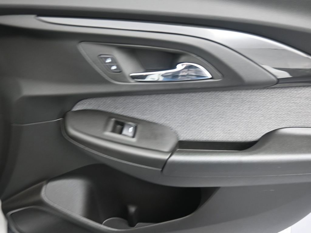 Used 2023 Chevrolet TrailBlazer LT w/ Convenience Package image 18