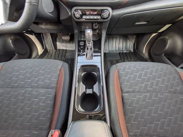 Used 2024 Nissan Kicks SR FWD image 23