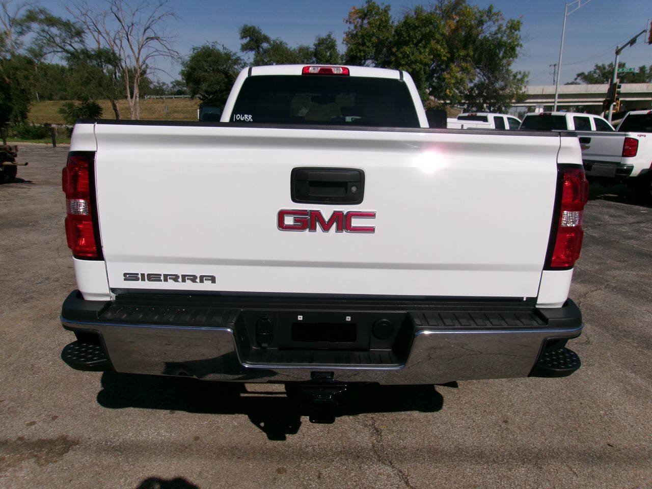 Used 2016 GMC Sierra 3500 4x4 Regular Cab w/ Sierra Convenience Package image 4
