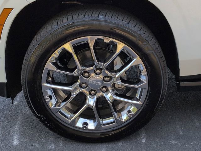 New 2026 GMC Yukon Denali w/ Sun & Power Step Package image 9