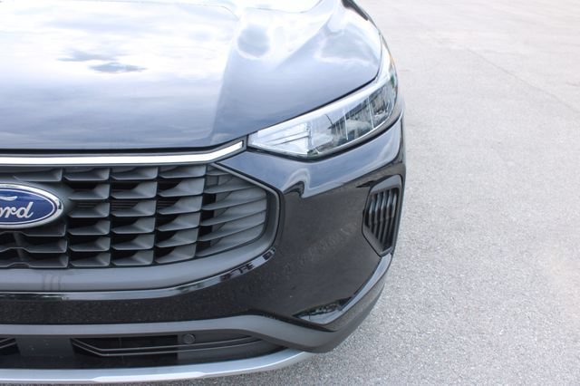 Used 2023 Ford Escape Active AWD/4WD image 40