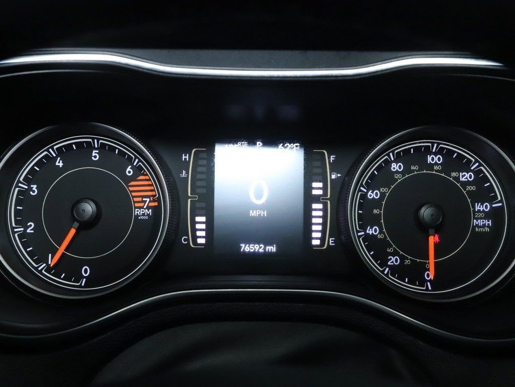 Used 2019 Jeep Cherokee Latitude Plus image 25