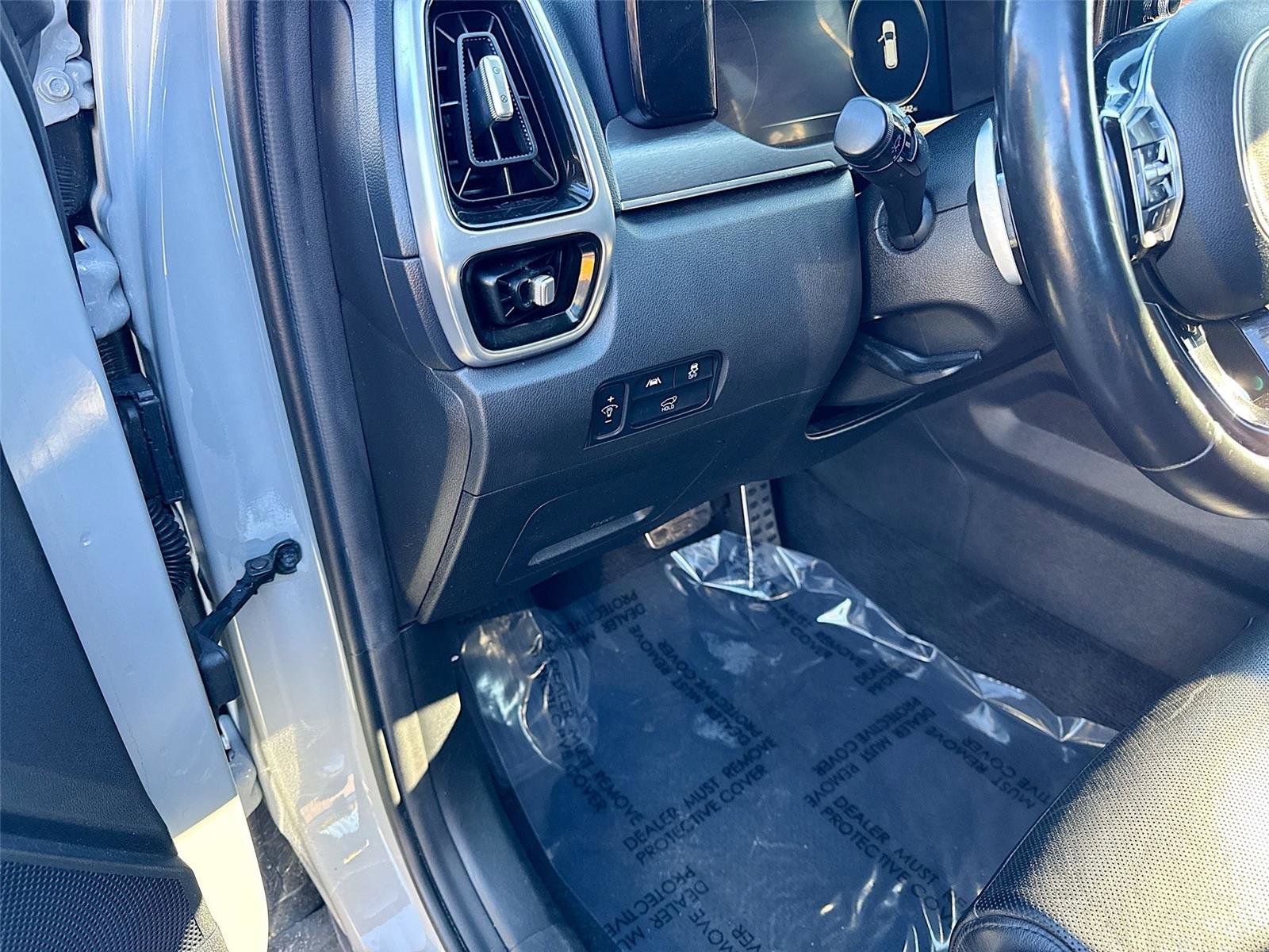 Used 2022 Kia Sorento SX image 10