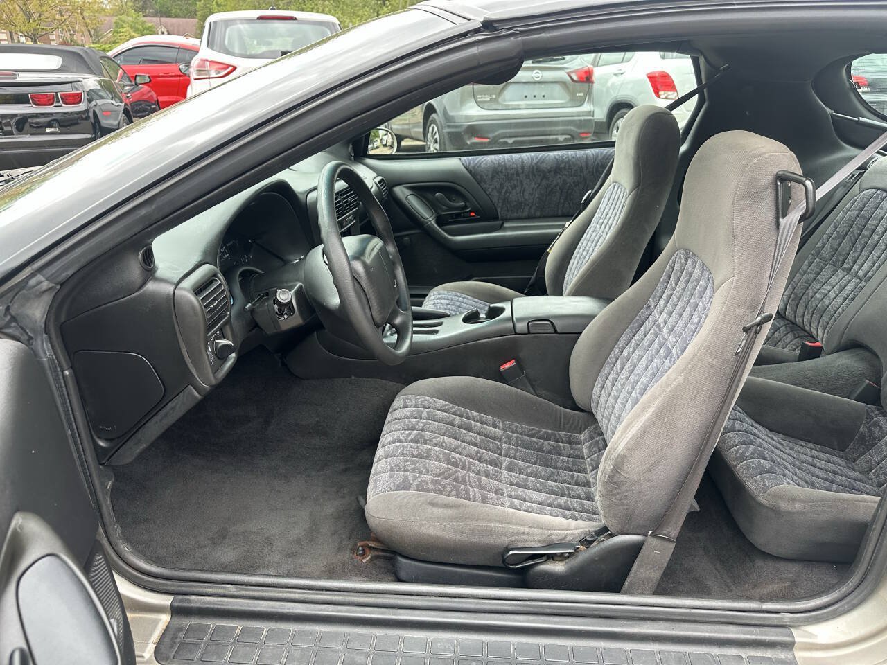Used 2002 Chevrolet Camaro LT RWD image 18