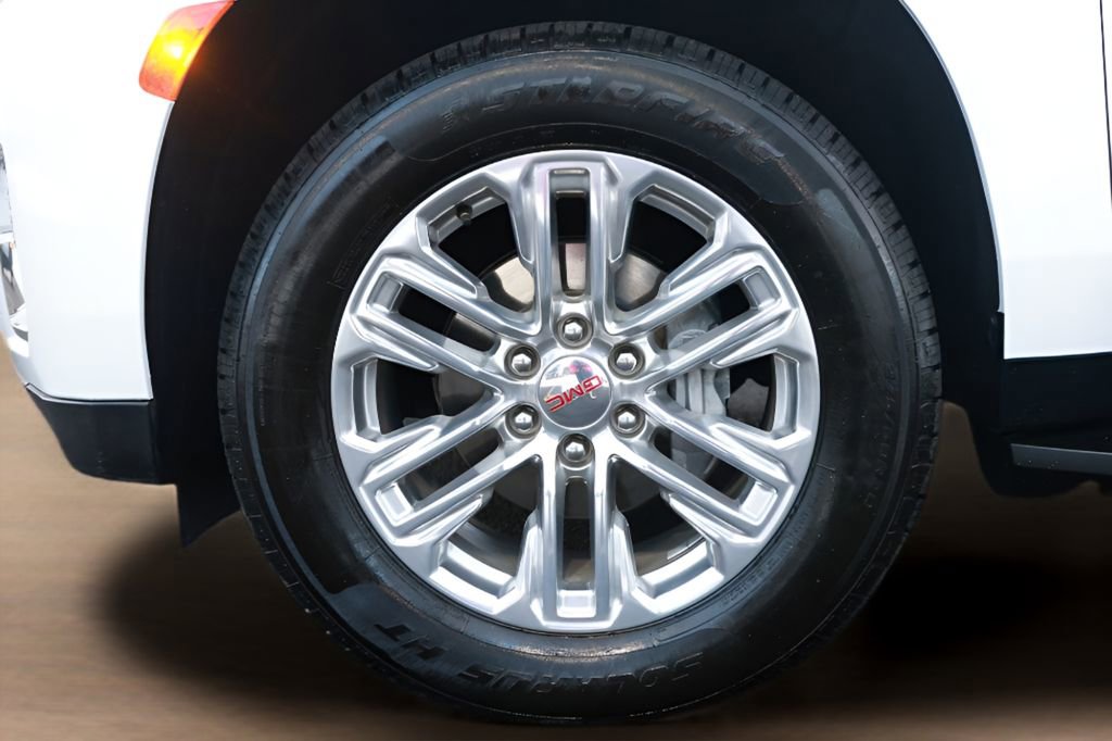 Used 2024 GMC Yukon SLT image 30