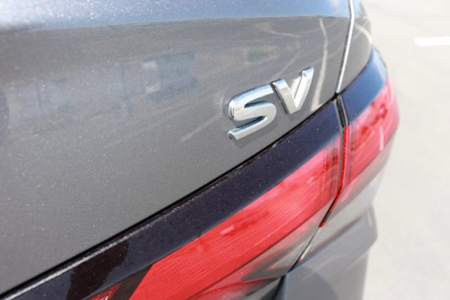 Used 2023 Nissan Versa SV FWD image 7