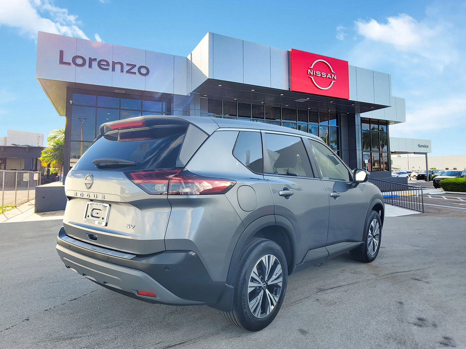 Used 2022 Nissan Rogue SV image 5